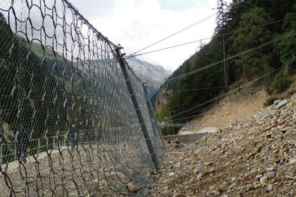 Flexible Rock Fall barrier 